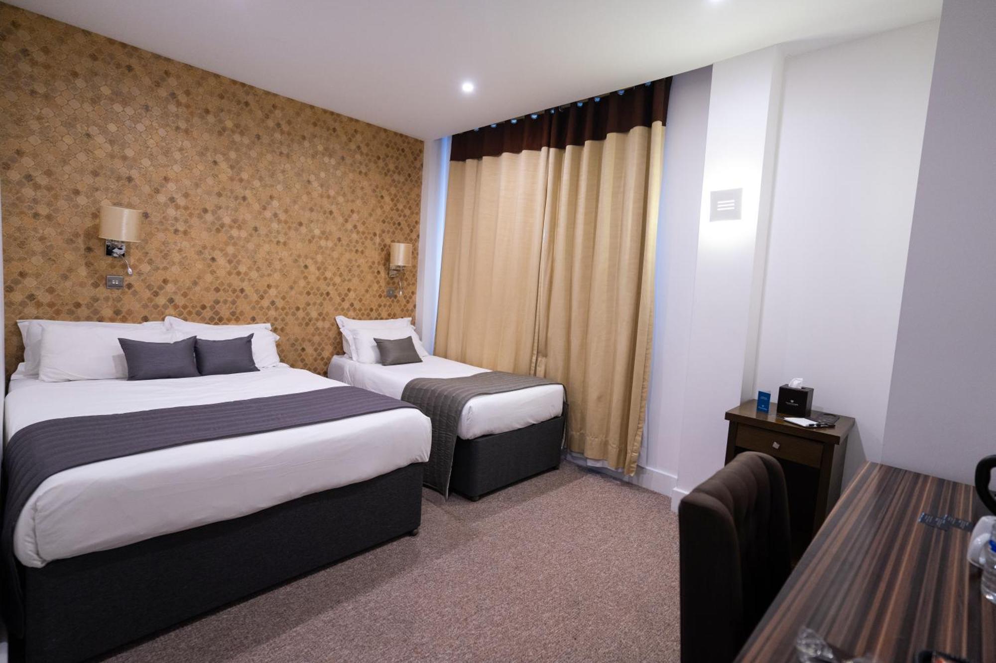 Grand Sapphire Hotel & Banqueting Croydon Exterior foto